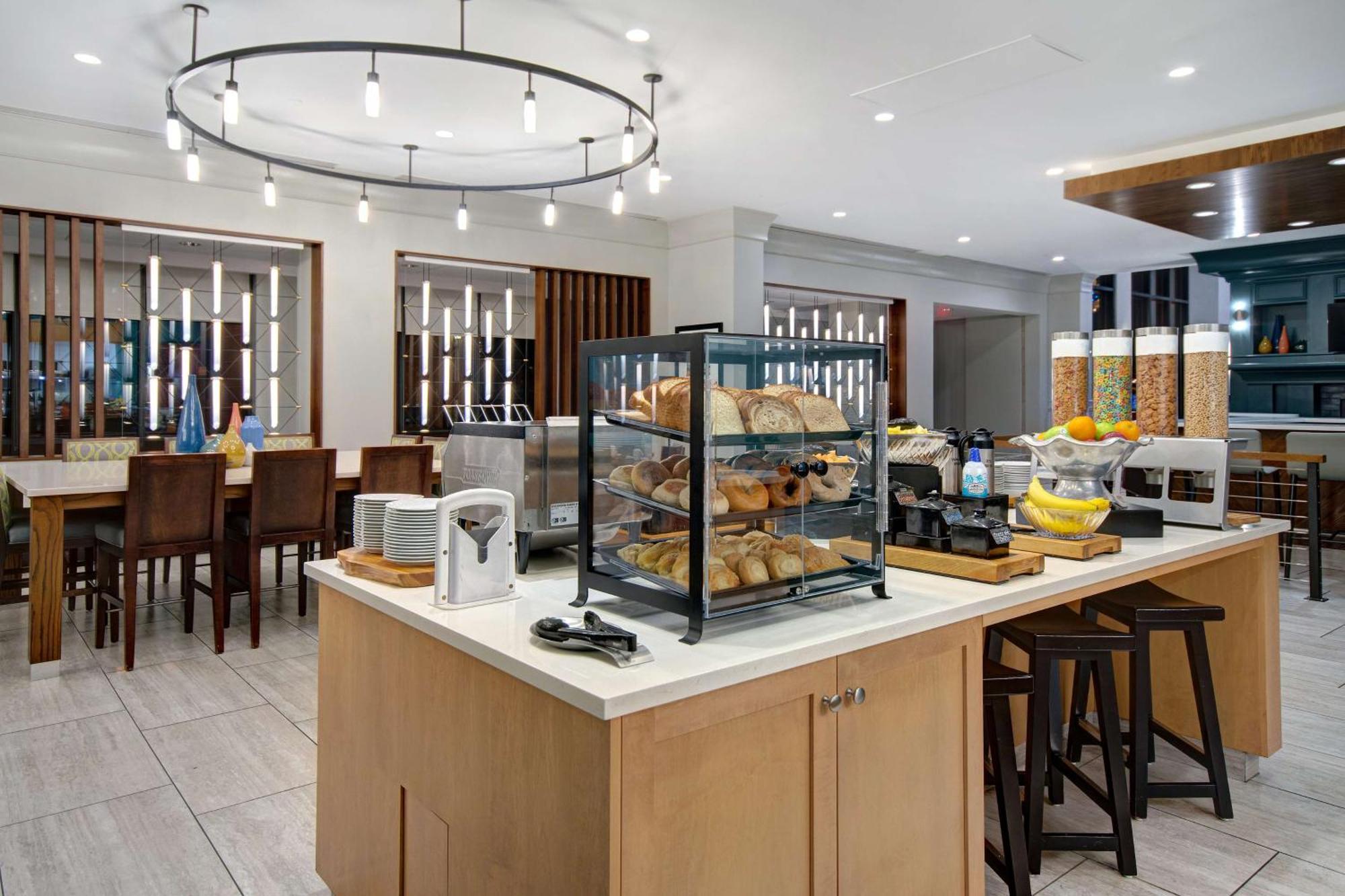 Hilton Garden Inn Terre Haute Exterior foto